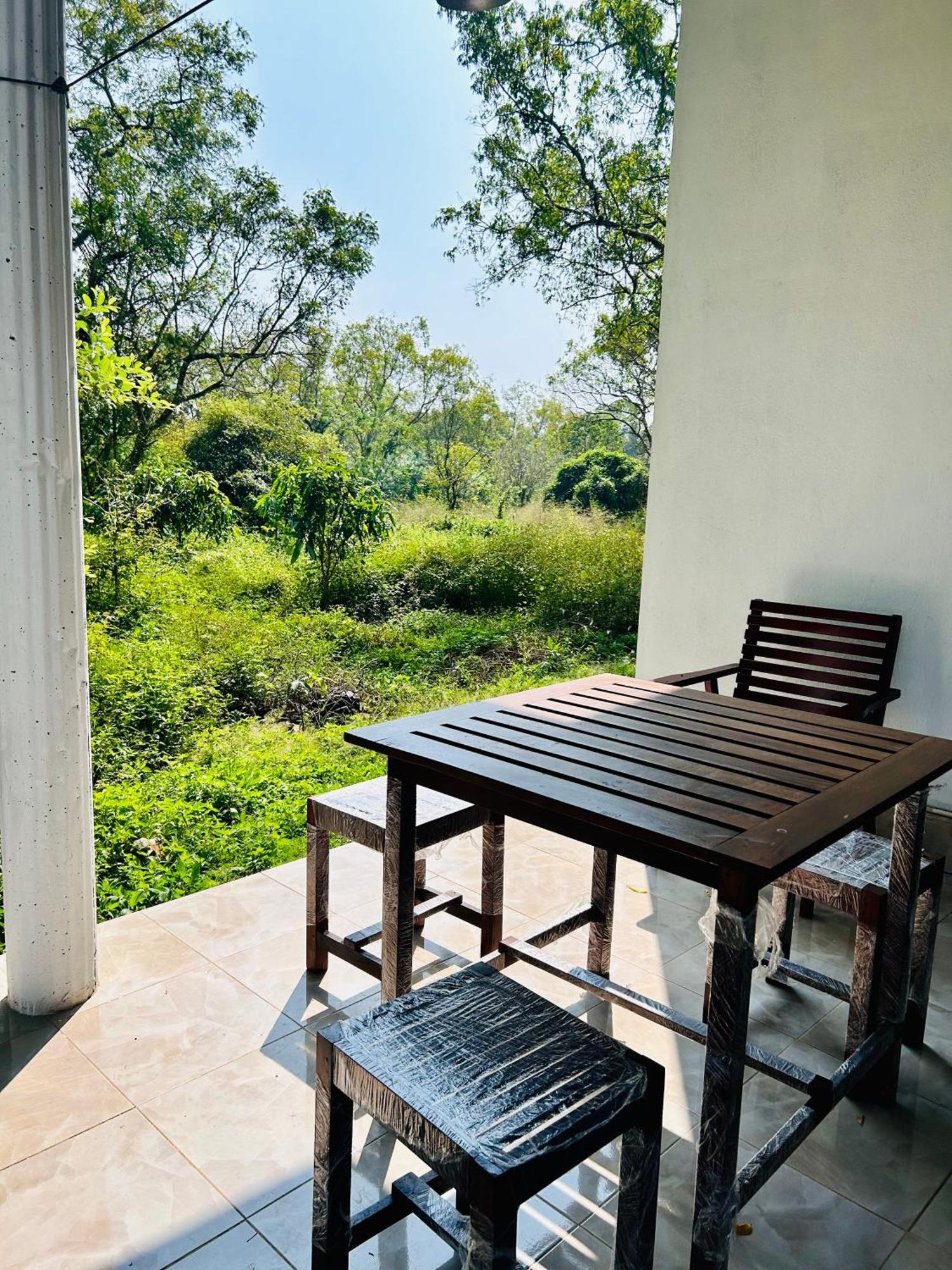 Neem Holiday Bungalow Yala Tissamaharama Bagian luar foto